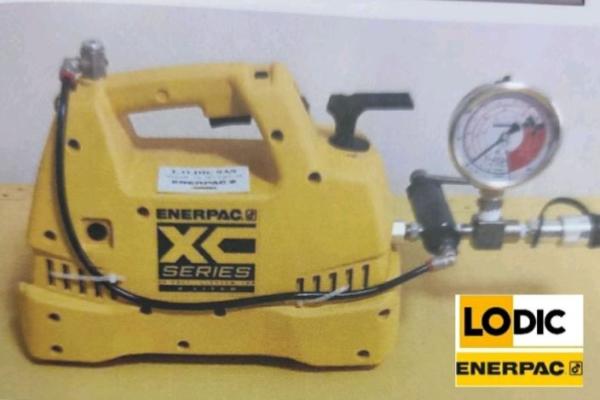 POMPA ENERPAC A BATTERIA SERIE XC (SPECIAL)
