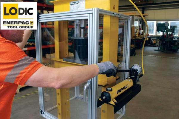 PRESSA ENERPAC DA OFFICINA