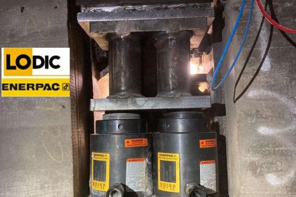 SISTEMA ENERPAC COMPLETTO DI MARTINETTI SERIE LPL DA 100 TON CON CORSA SPECIALE